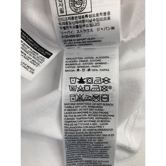 Levi's Mens Women‎ Large L Pride Logo "Use Your Voice!" LGBTQ White Tank Top NWT - Picture 8 of 9